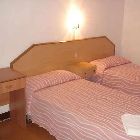 Hotel Setmanes 3*
